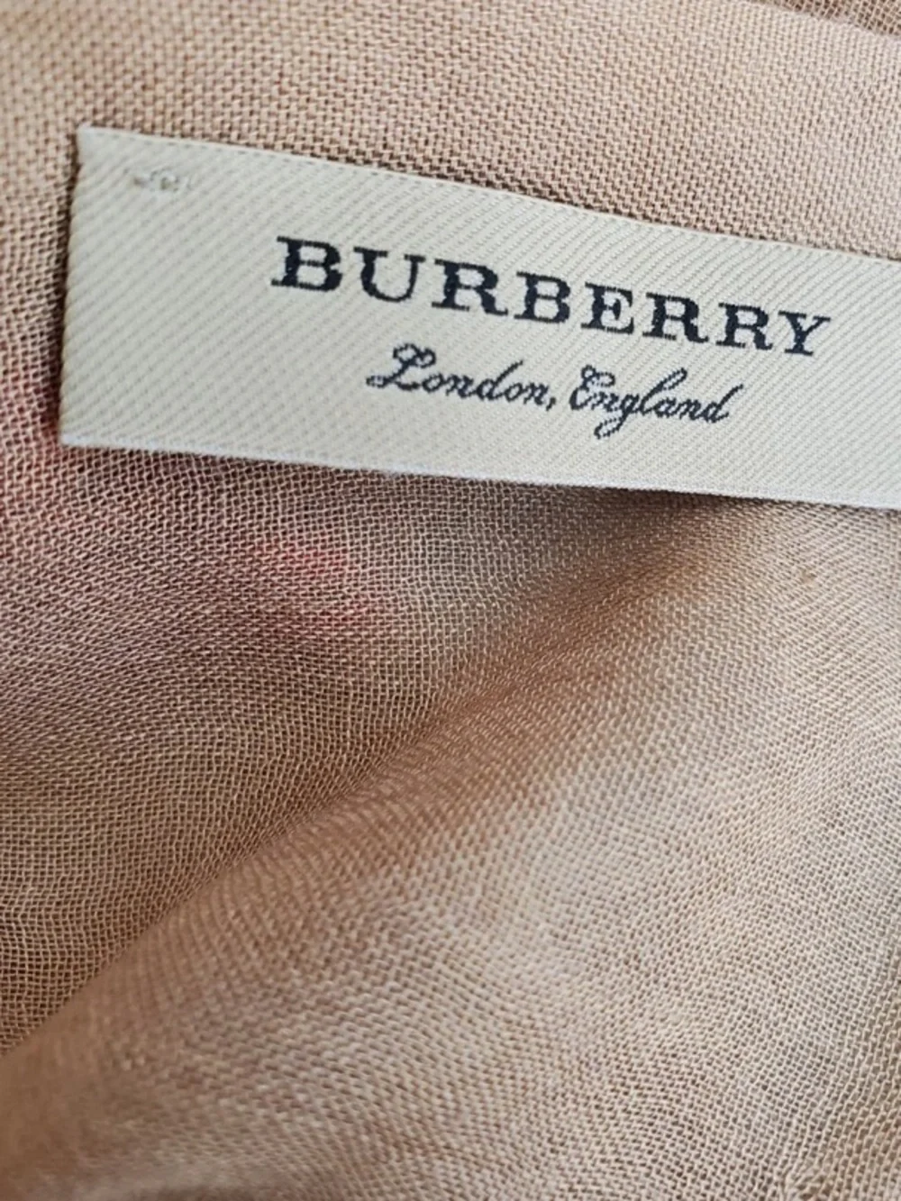 Burberry Plaid Cashmere & Silk Scarf  200 x 90cm